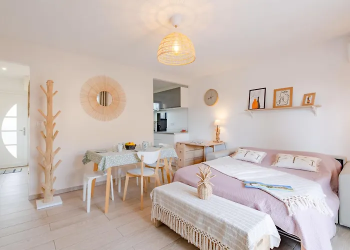 Le Saint Jean By Interhome Fréjus